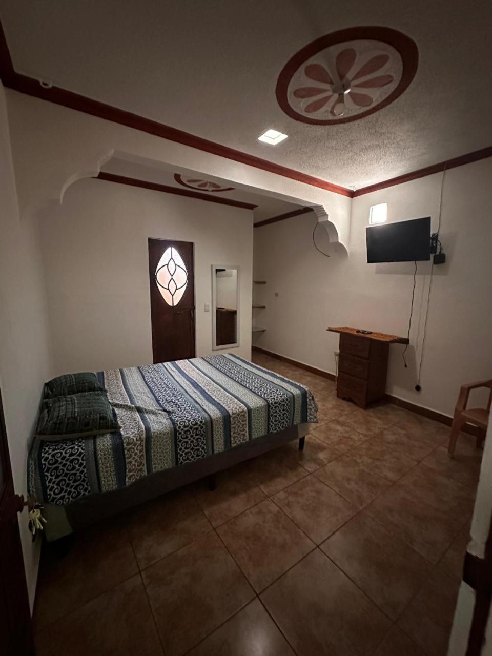 Отель Casa Don Nico Сан-Хуан-ла-Лагуна Экстерьер фото
